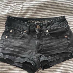 American Eagle black denim shorts size:2